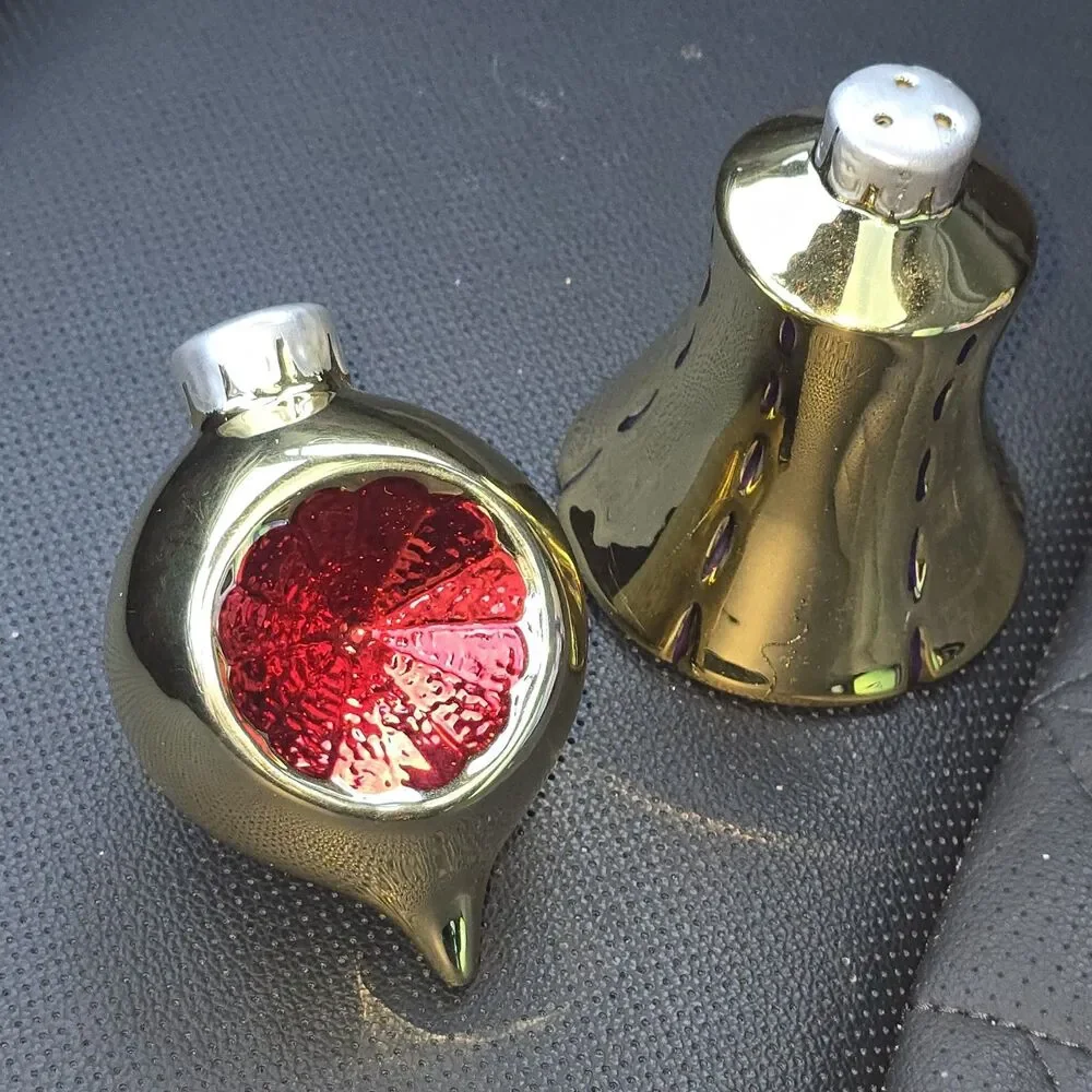 VTG Ornaments Russ Berrie Christmas Around World Salt and Pepper Shakers nwob